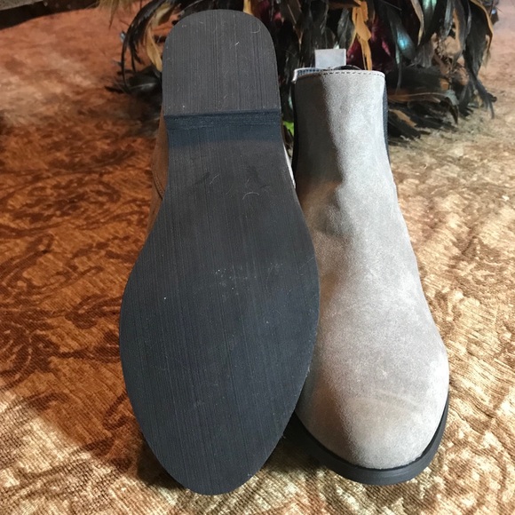 VOLCOM KILLER, ANKLE SHORT BOOTS, GREY SZ 6 - Picture 7 of 8